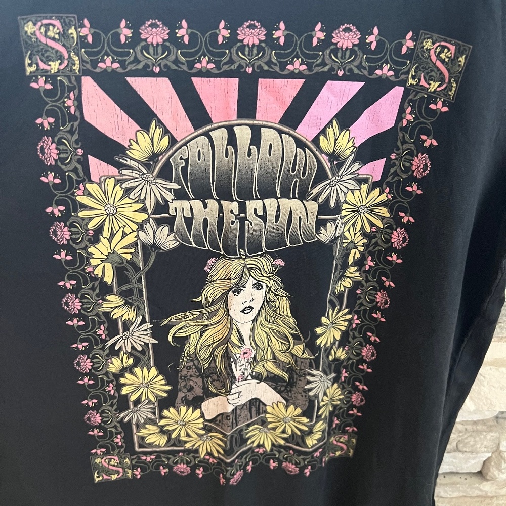 NWT Spell & The Gypsy Collective Follow the Sun tee Stevie Nicks Medium Rare